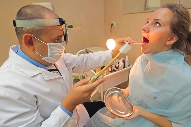 Прием у отоларинголога