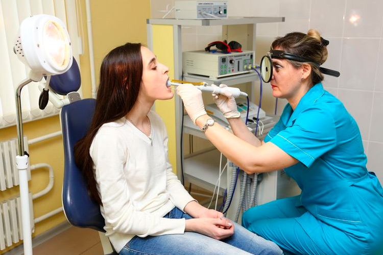 Прием у отоларинголога