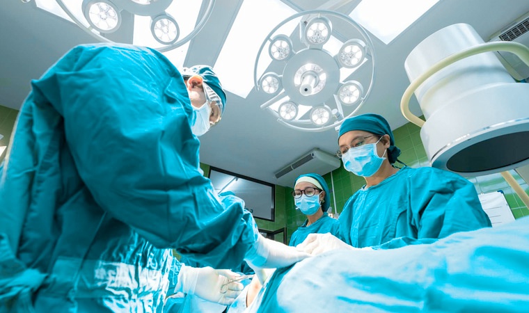 Торакальный хирург