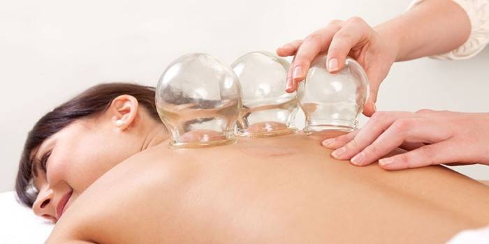 Лечение банками при кашле