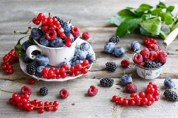 Ягоды и фрукты