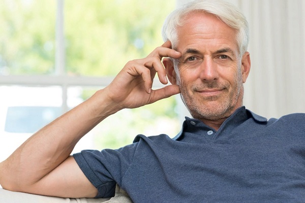 Здоровый пожилой мужчина